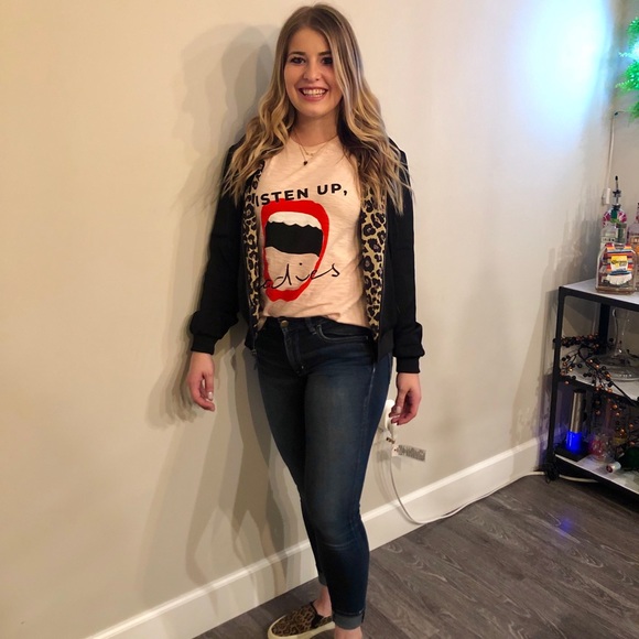 Meet Your Posher - Picture 5 of 8